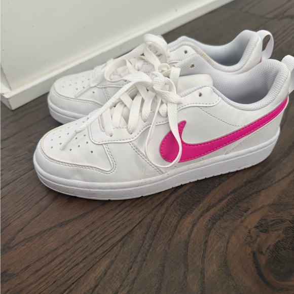 Nike Kids White and Pink Sneakers - Picture 3 of 4